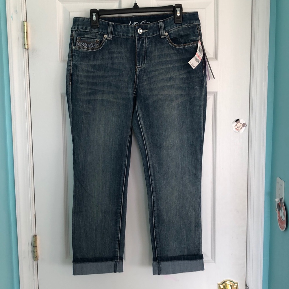 Inc. Women’s Crop